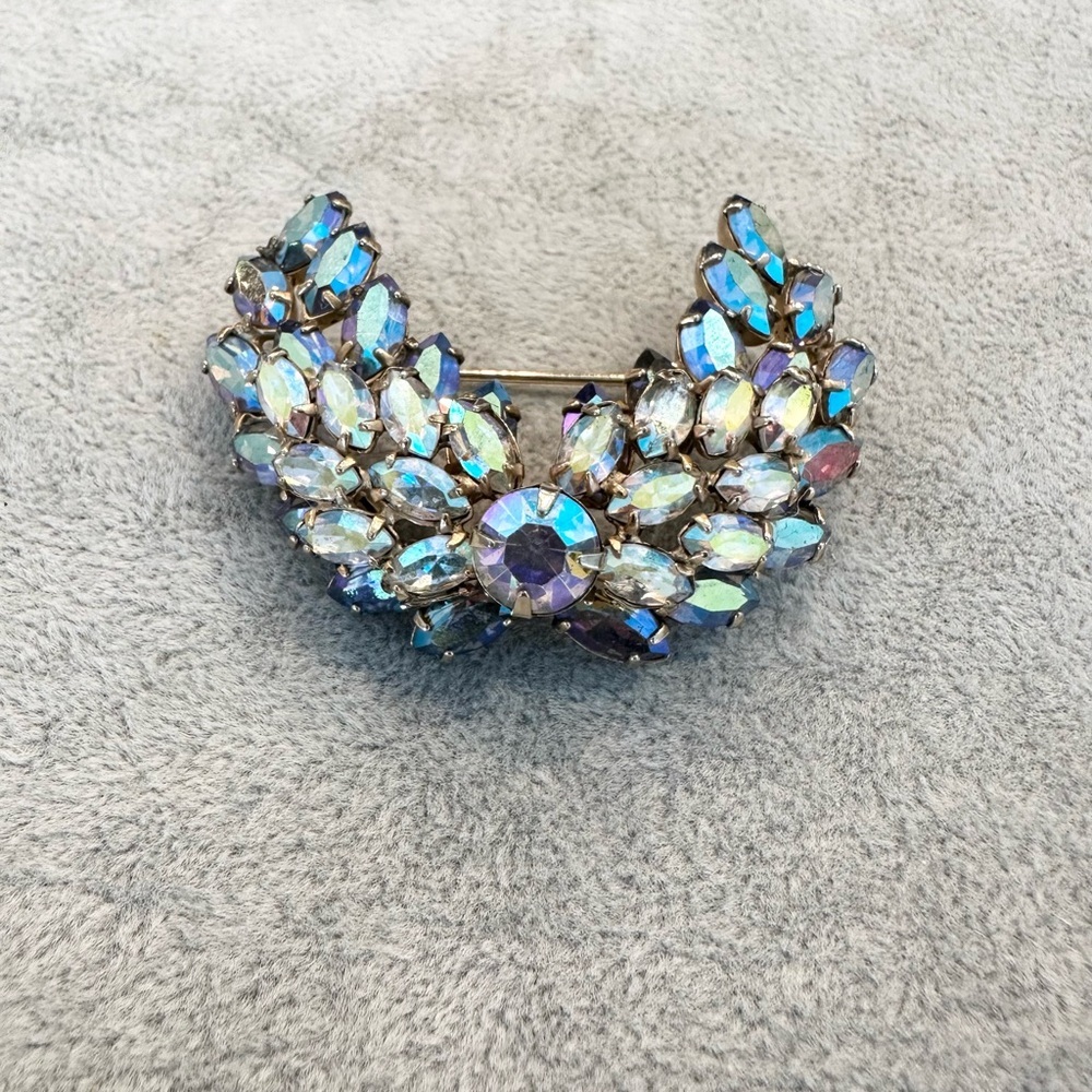 Vintage Blue Aurora Borealis Marquis Prong Set Rhinestone Silver Tone Brooch - Picture 3 of 5
